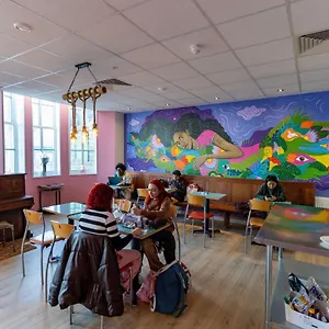 hostel-hostelle-women-only.cambridgehotelsuk.com/