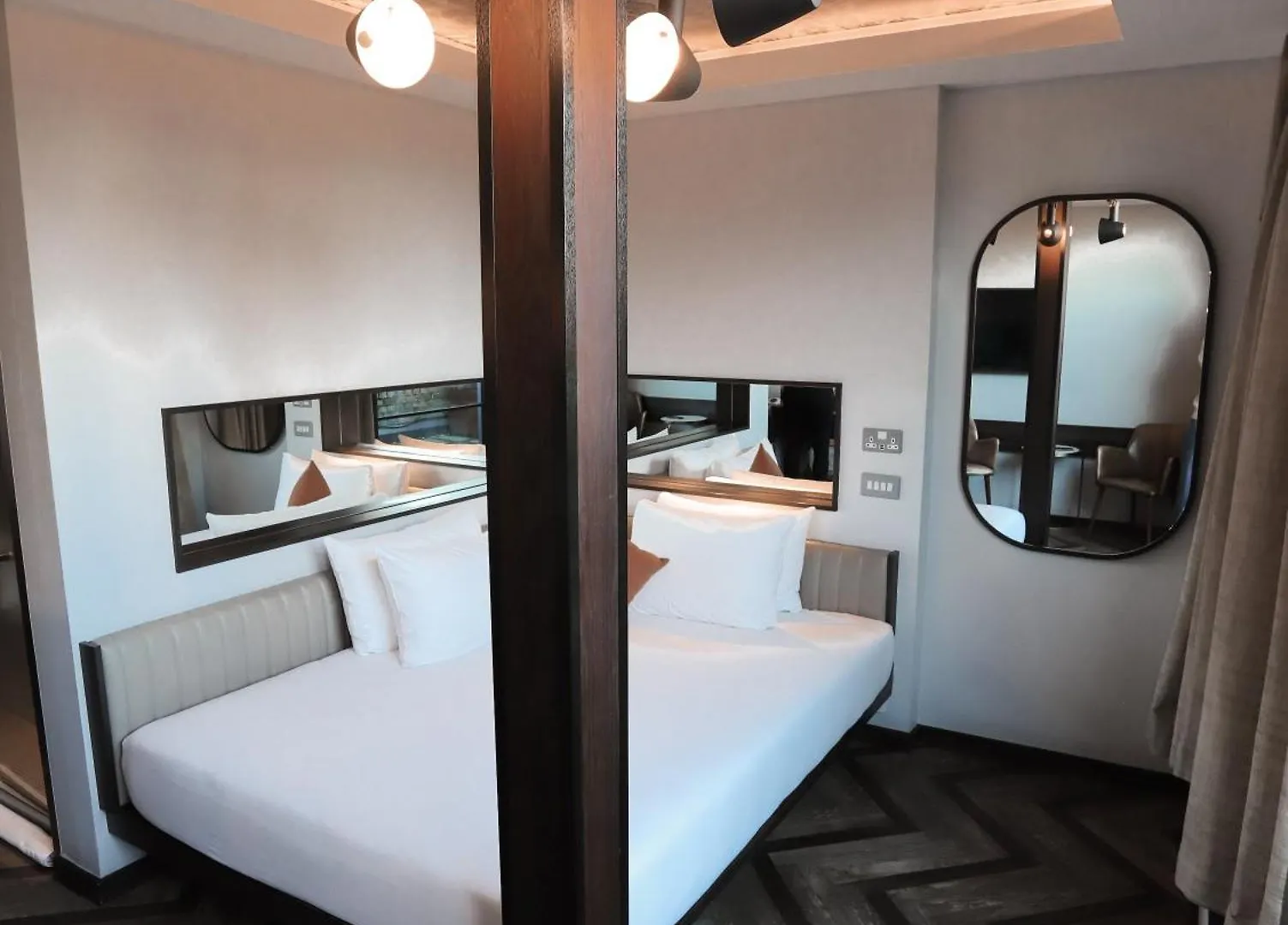 New Road Hotel London 4*,